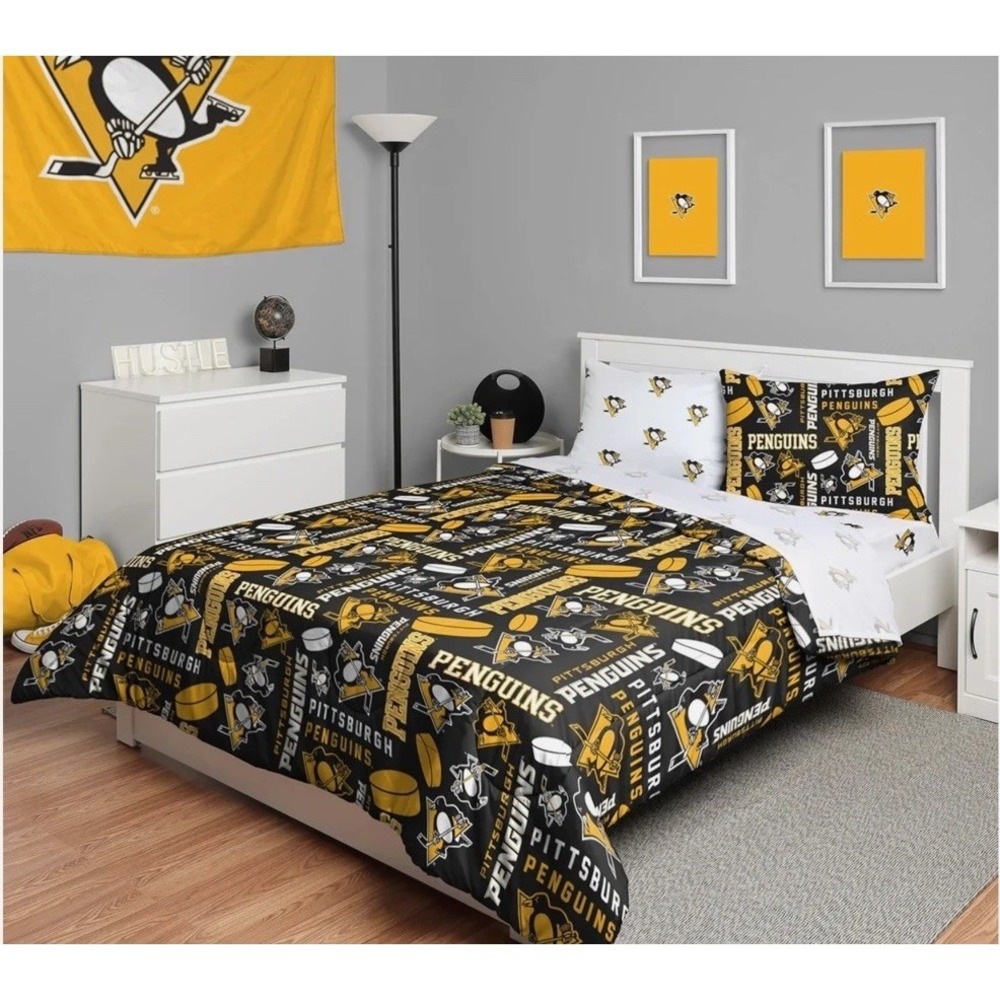 Pittsburgh Penguins Officially Licensed Team Bed N Bag 5 Piece Set Size Full NWT